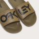 Natikači Oakley OAKLEY B1B SLIDE 2.0 - 7Ce Army Green